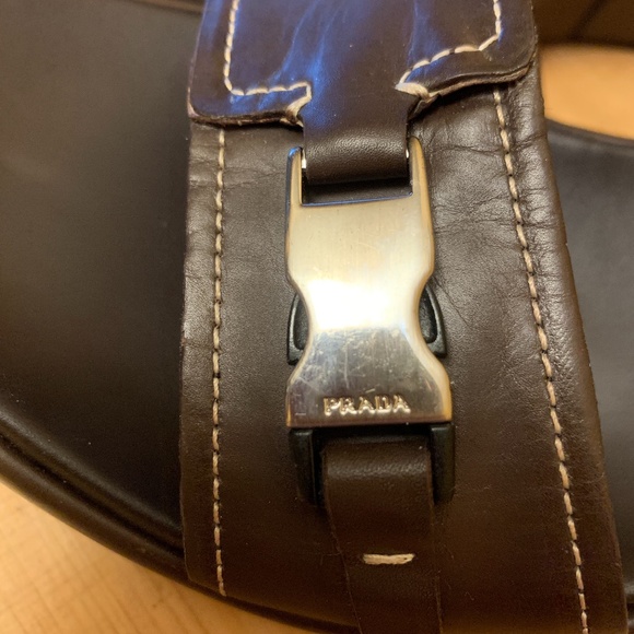 Like New!  Prada leather sandals - Picture 3 of 12